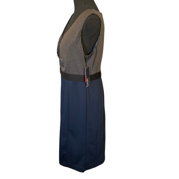 Rafaella Black and Blue Midi Sheath Dress with Sleeveless Design and V-Neckline - Picture 3 of 10